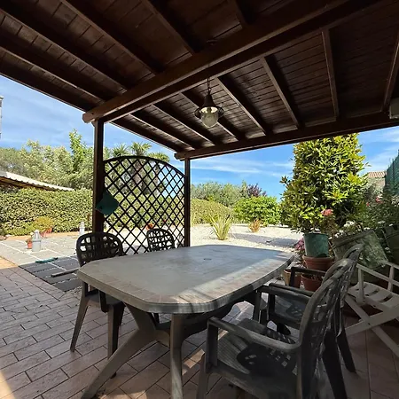 P099- Porto Recanati, Elegante Porzione Di Con Giardino *